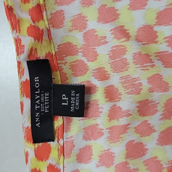 Ann Taylor Petite L Sleeveless Dress Shirt Animal Print - Picture 7 of 13